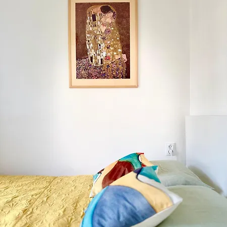 Cozy Washington Avenue