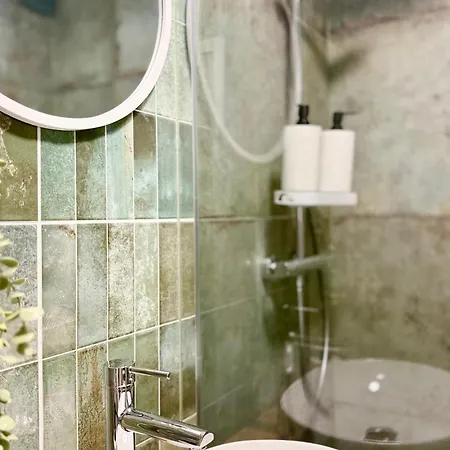 Cozy Washington Avenue Warsaw